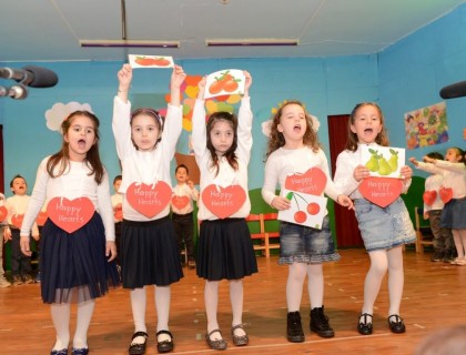 ''We speak English, too...!!!''