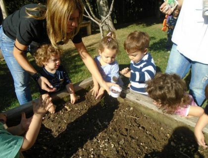 "Το σποράκι ταξιδεύει... στο δικό μου το γλαστράκι"