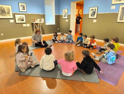 Μαθαίνουμε, εμπνεόμαστε και φιλοτεχνούμε