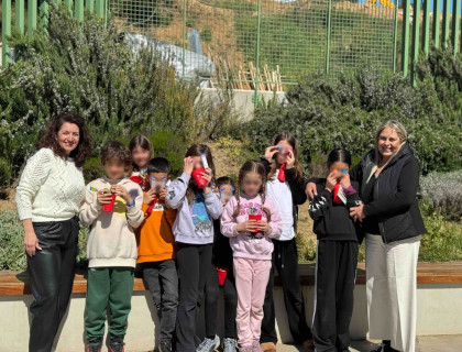 Ostereiersuche & Joyeuses Pâques στην ανοιξιάτικη αυλή του Σχολείου μας!