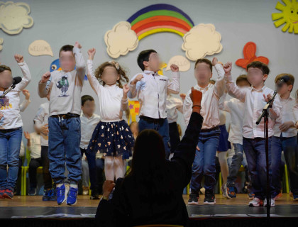 A, b, c… και μαθαίνουμε να μιλάμε αγγλικά