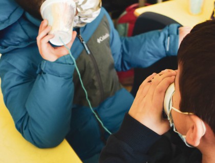 Εμπρός! Με ακούτε;