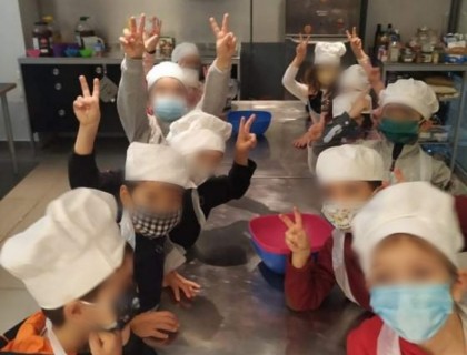 Μαθαίνουμε να τρώμε σωστά και ισορροπημένα από τα νήπια!