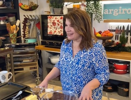 Η Αργυρώ Μπαρμπαρίγου μας  έμαθε να κάνουμε υγιεινές λιχουδιές!