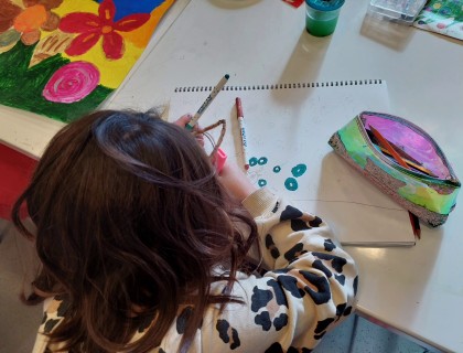 Τα τμήματα Δημιουργικής Απασχόλησης του Σχολείου μας σας εύχονται Χρόνια πολλά!