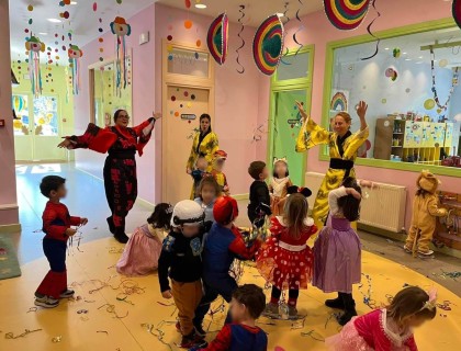 Αποκριάτικη η ατμόσφαιρα στον Παιδικό Σταθμό μας!