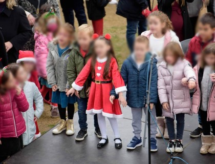Τα παιδιά μας του τμήματος Χορού του Σχολείου μας στο 27o Χριστουγεννιάτικο Φιλανθρωπικό Bazaar!
