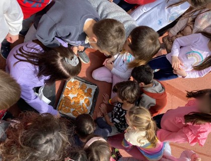 Περνάμε καλά στο Σχολείο μας και στις πασχαλινές διακοπές!