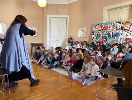 Κόκκινη κλωστή δεμένη…