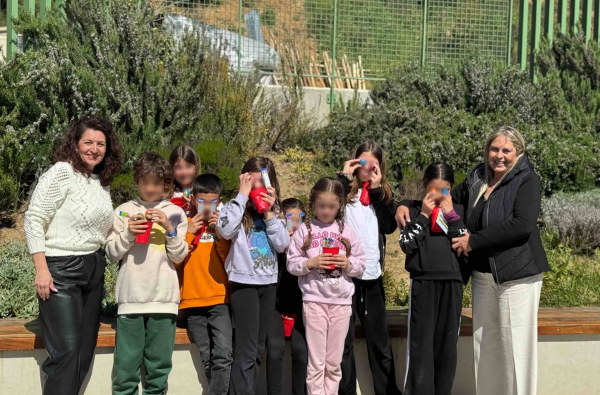 Ostereiersuche & Joyeuses Pâques στην ανοιξιάτικη αυλή του Σχολείου μας!