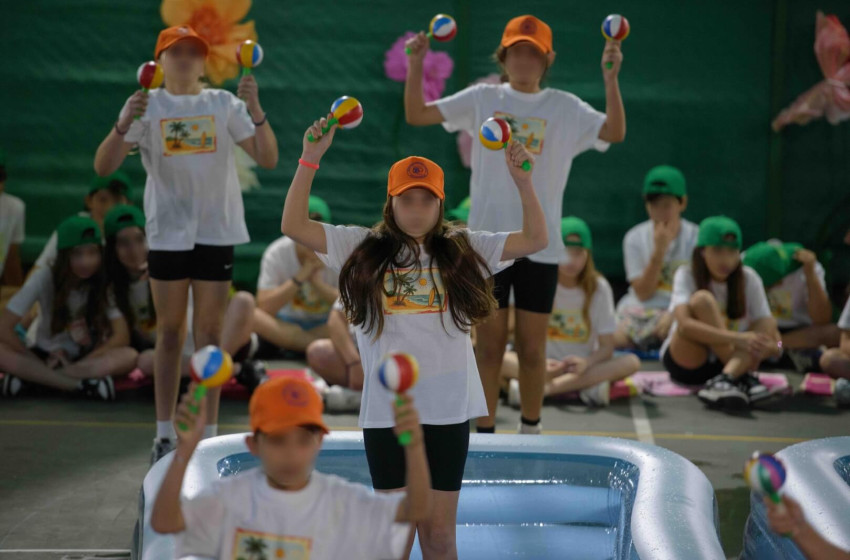 “Summer is calling”