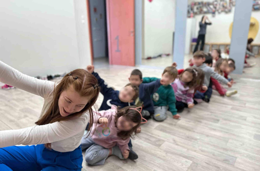 «Τα χρωματιστά αβγά»