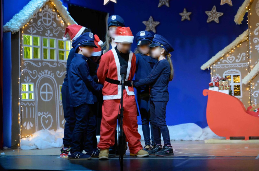 «Ο Αϊ Βασίλης και οι 83 αρουραίοι»