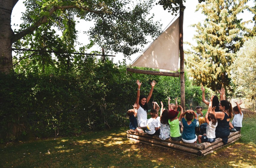 Οι μαθητές του Παιδικού Σταθμού... στην ανθισμένη μας αυλή!