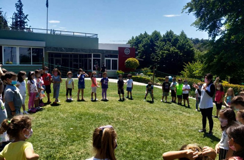 Μια διασκεδαστική γιορτή στην αυλή μας