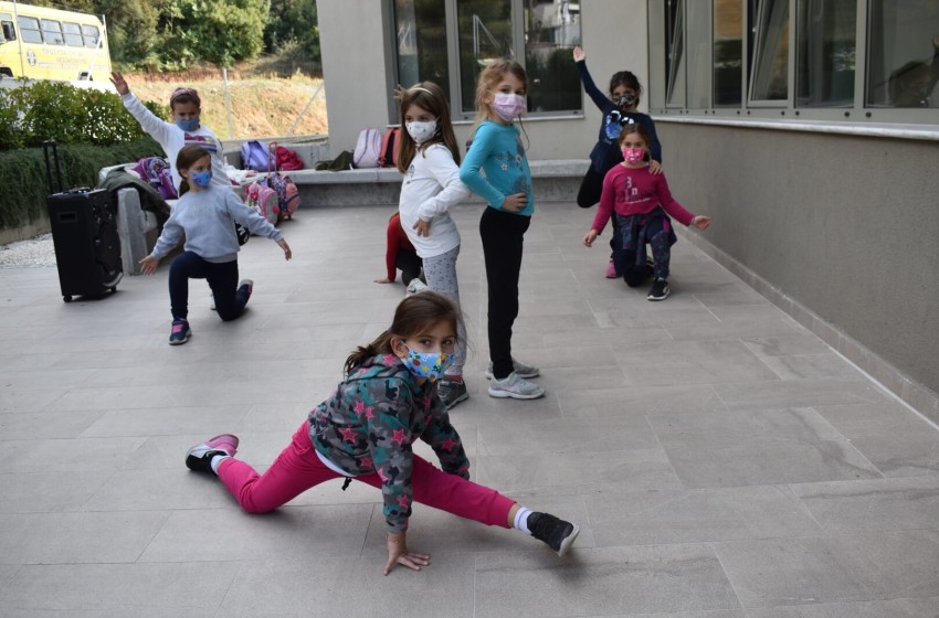 Λικνιζόμαστε στον ρυθμό!