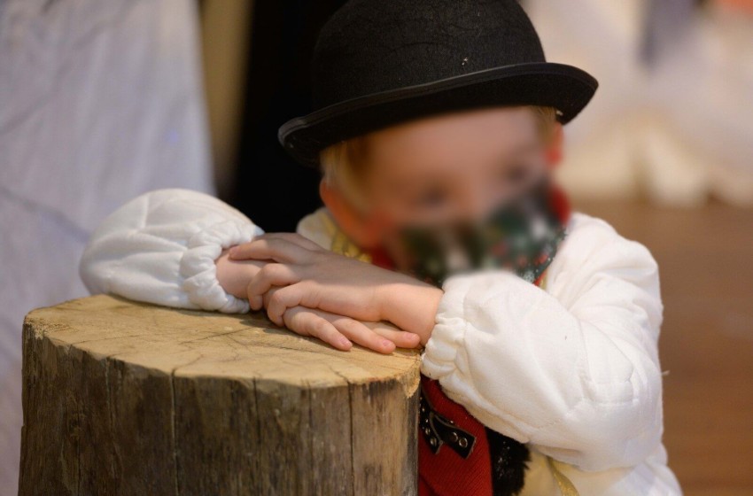 Ο χιονάνθρωπος και το κορίτσι!