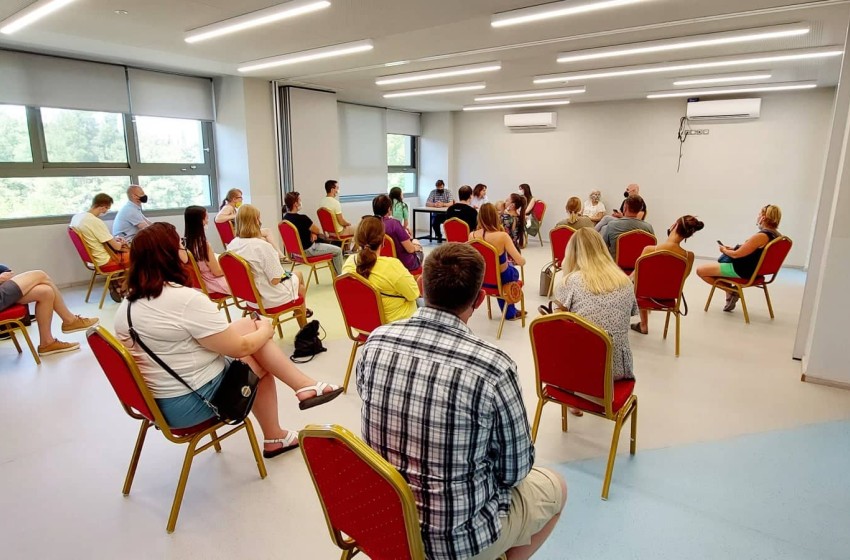 Υποδεχόμαστε με χαρά τους Ρώσους εργαζόμενους της Deutsche Telekom στο Σχολείο μας!