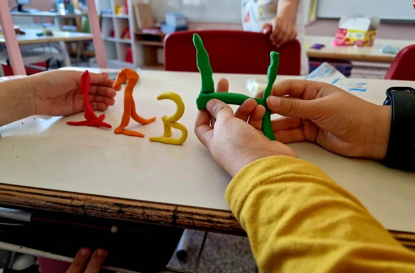 Χειροτεχνούμε μαθαίνοντας αριθμητική και γραφή!