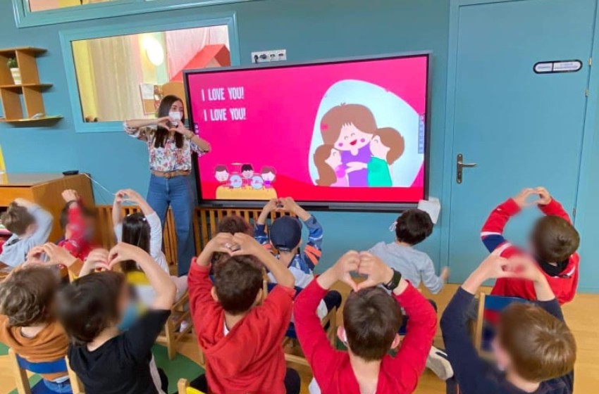 Και στα αγγλικά λέμε «Happy Mother’ s Day»!