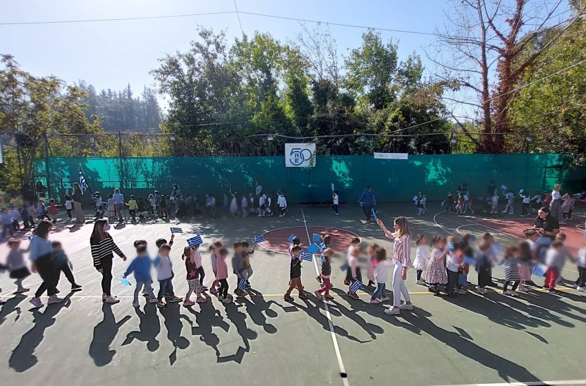 Τα νηπιάκια μας τιμούν την εθνική μας επέτειο!