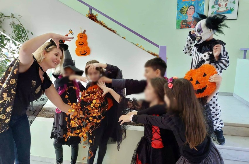 Happy Halloween από τα τριτάκια μας!