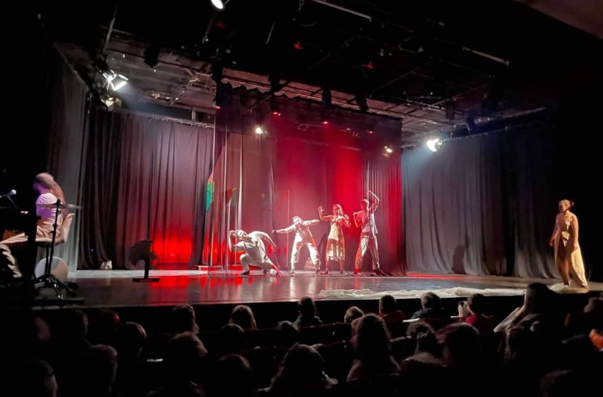 Τα νηπιάκια μαθαίνουν για έναν μυθικό ήρωα!