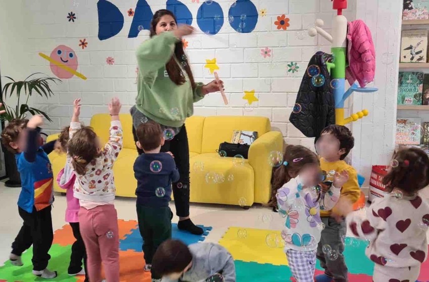 Ύμνος στην αξία της φιλίας